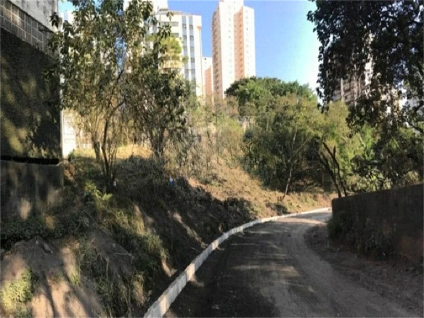 Terreno à venda em Vila Suzana, São Paulo, SP