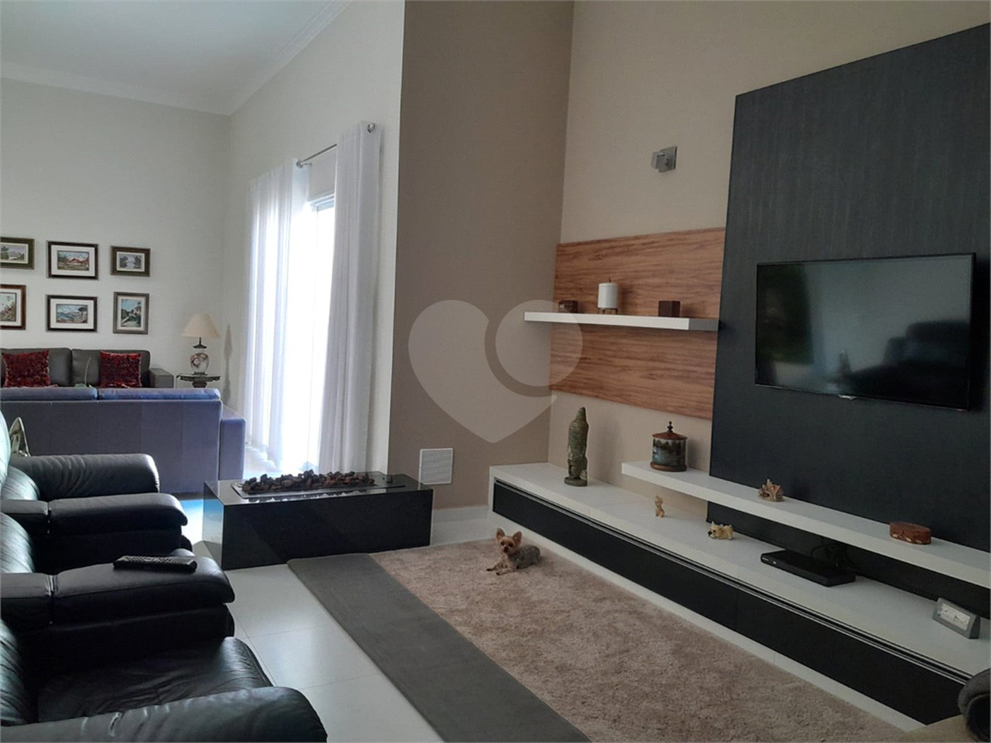 Casa à venda com 5 suítes no condomínio Ipe Velho, Vinhedo - SP