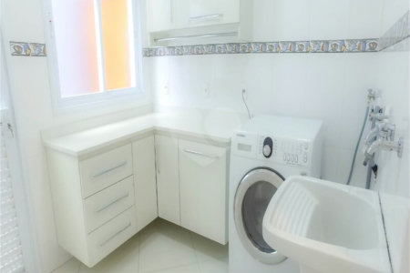 Casa à venda com 3 quartos, sendo 1 suíte, no condomínio Belvedere 2, Votorantim - SP