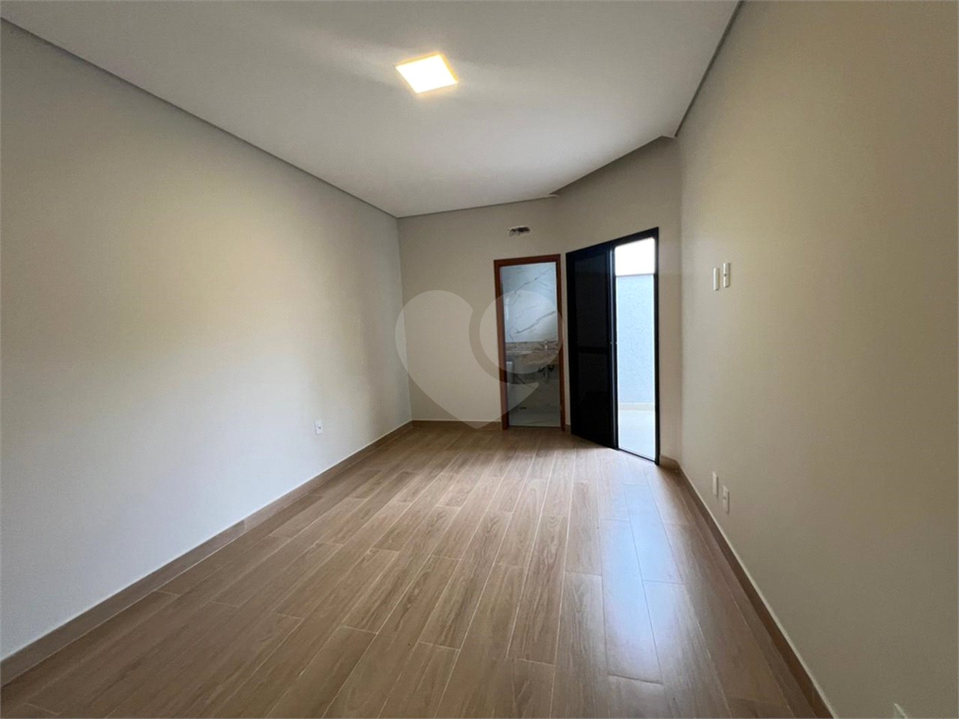 Casa à venda com 3 quartos, sendo 1 suíte,  em Jardim Residencial Villagio Ipanema I, Sorocaba, SP