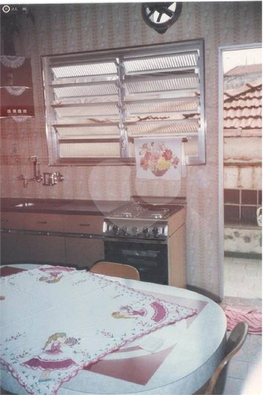 Sobrado à venda com 3 quartos, sendo 1 suíte,  em Chora Menino, São Paulo, SP