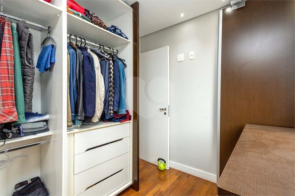 Apartamento à venda ou para alugar com 2 quartos, sendo 1 suíte, em Vila Olímpia, São Paulo, SP