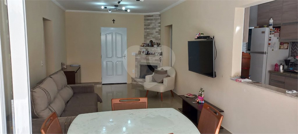 Casa à venda com 3 quartos, sendo 1 suíte, no condomínio Sausalito, Mairiporã - SP