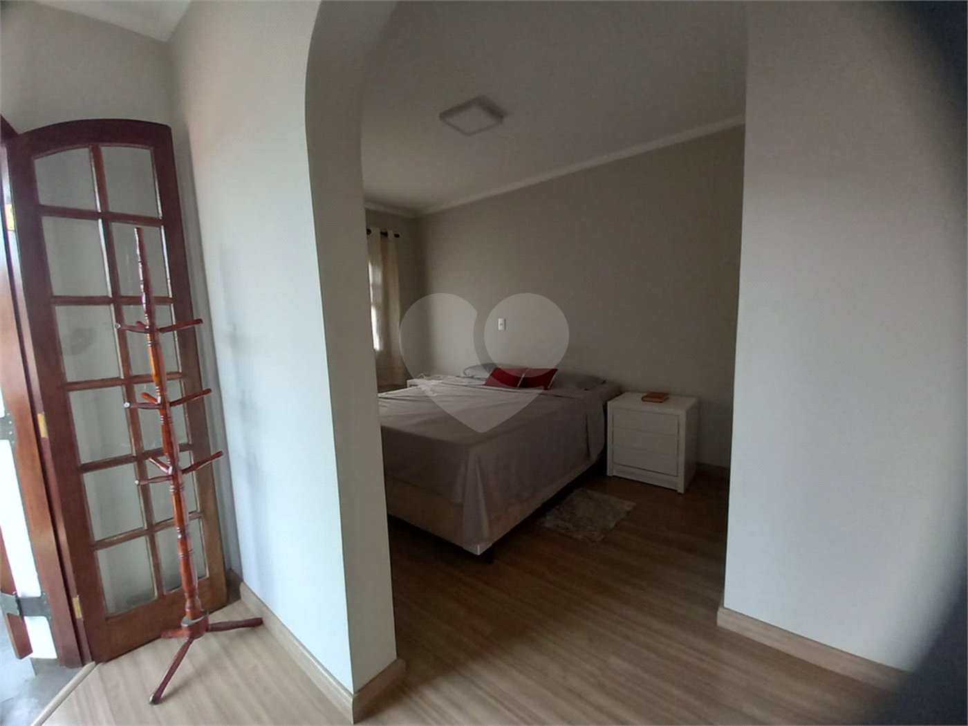 Sobrado à venda com 4 quartos, sendo 1 suíte, em Tremembé, São Paulo, SP
