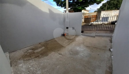 Casa Térrea à venda com 2 quartos em Jardim São João Batista, São Carlos, SP