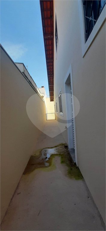 Casa térrea para venda, com 3 dormitórios, sendo 1 suíte.