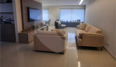 Casa à venda com 3 quartos, sendo 2 suítes,  em Vila Galvão, Guarulhos, SP