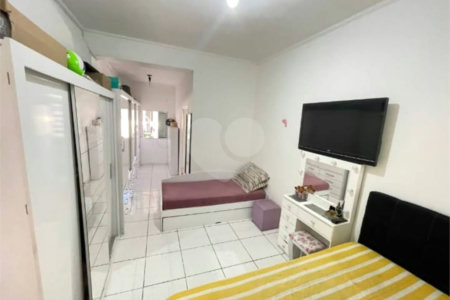 Casa Térrea à venda com 7 quartos, sendo 1 suíte, em Vila Paulicéia, São Paulo, SP