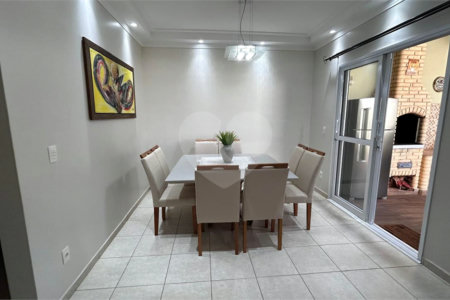 Casa à venda com 4 quartos, sendo 2 suítes, no condomínio Chácara das Palmeiras Imperiais, Jundiaí - SP