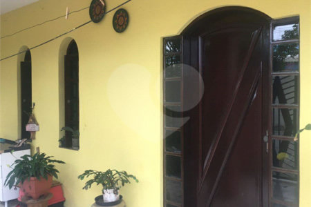 Casa à venda com 4 quartos em Calmon Viana, Poá, SP