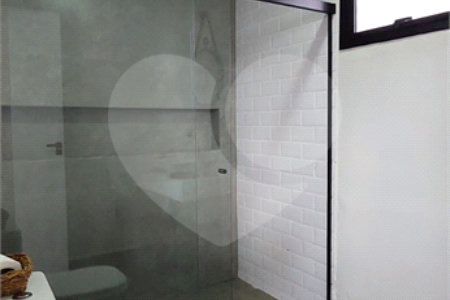 Casa à venda ou para alugar com 4 suítes no condomínio Figueira Garden, Atibaia - SP