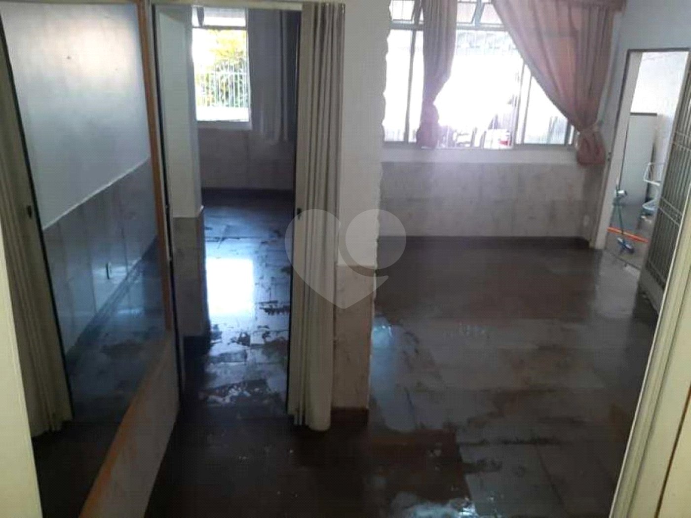 Casa à venda com 2 suítes no condomínio Parque Dourado, Rio de Janeiro - RJ
