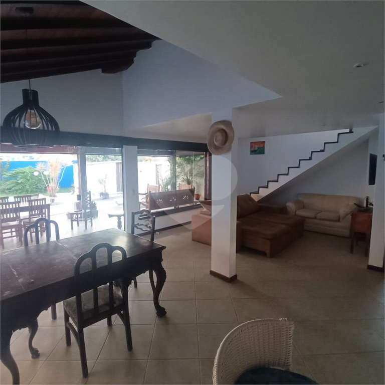 Casa à venda com 3 quartos, sendo 2 suítes,  em São José, Armação dos Búzios, RJ