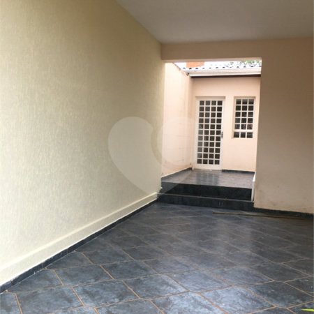 Sobrado à venda com 4 quartos, sendo 1 suíte, em Vila Rubens, Indaiatuba, SP