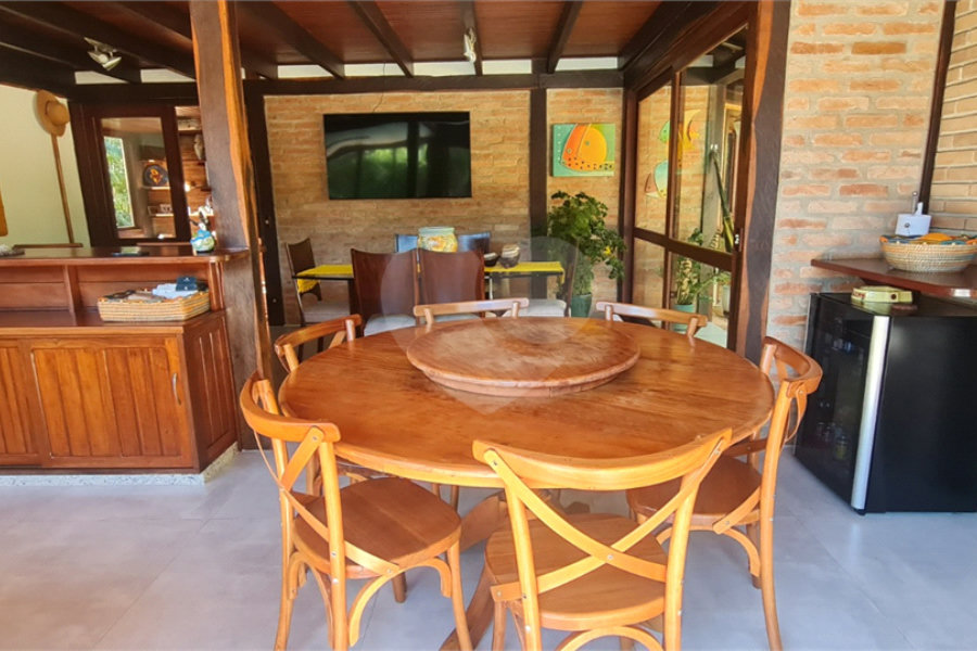 Casa à venda com 4 suítes em Serra da Cantareira, Mairiporã, SP