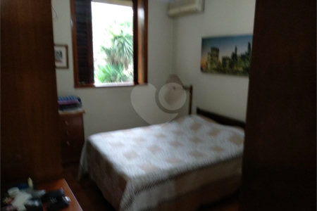 Sobrado à venda com 3 quartos, sendo 2 suítes,  em Brooklin Velho, São Paulo, SP
