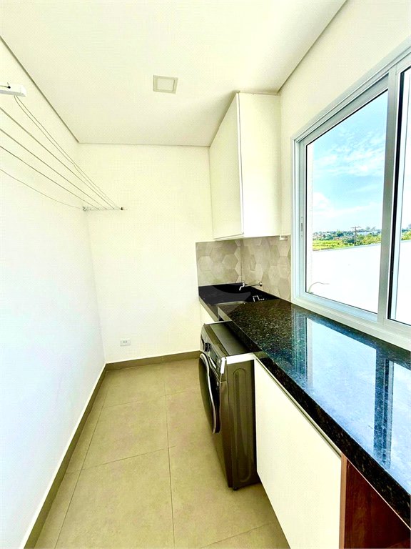 Casa à venda com 4 quartos, sendo 3 suítes, no condomínio Village Araçoiaba, Araçoiaba da Serra - SP