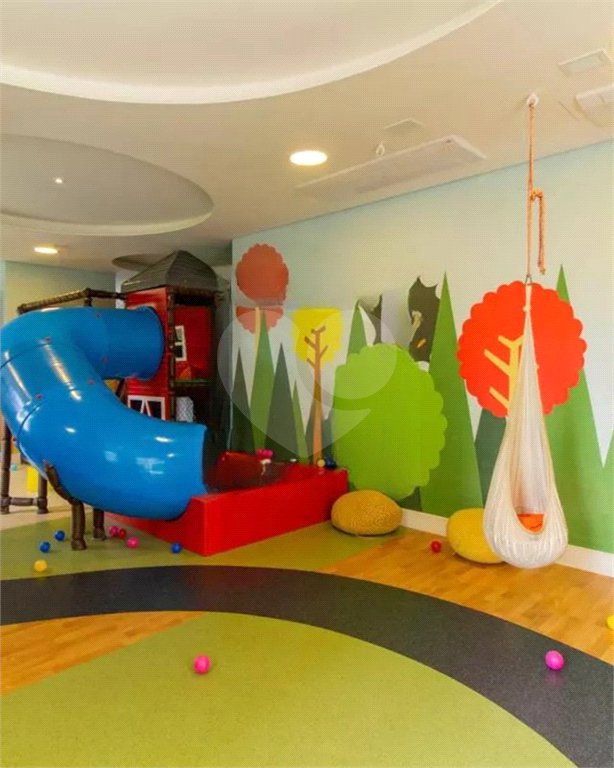 Apartamento à venda com 4 quartos, sendo 2 suítes,  em Vila Anastácio, São Paulo, SP