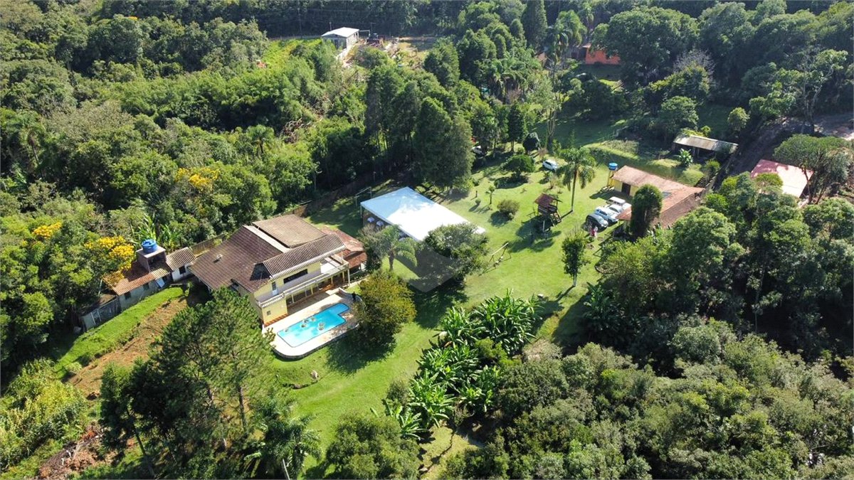Chácara à venda com 3 quartos, sendo 1 suíte,  em Loteamento Jardim Nova Ibiúna, Ibiúna, SP