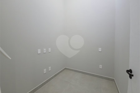 Casa à venda com 3 suítes no condomínio Helena Maria, Sorocaba - SP