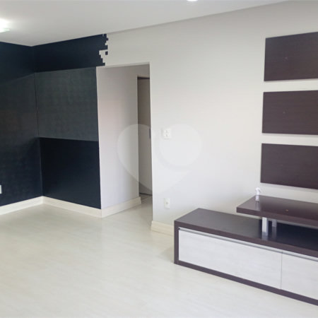 Apartamento à venda com 3 quartos, sendo 1 suíte, em Vila Oliveira, Mogi das Cruzes, SP