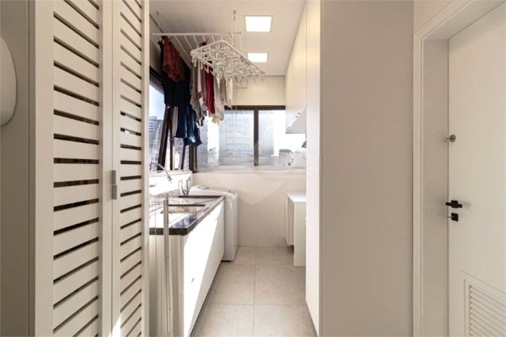 Apartamento à venda com 3 suítes em Jardim Parque Morumbi, São Paulo, SP