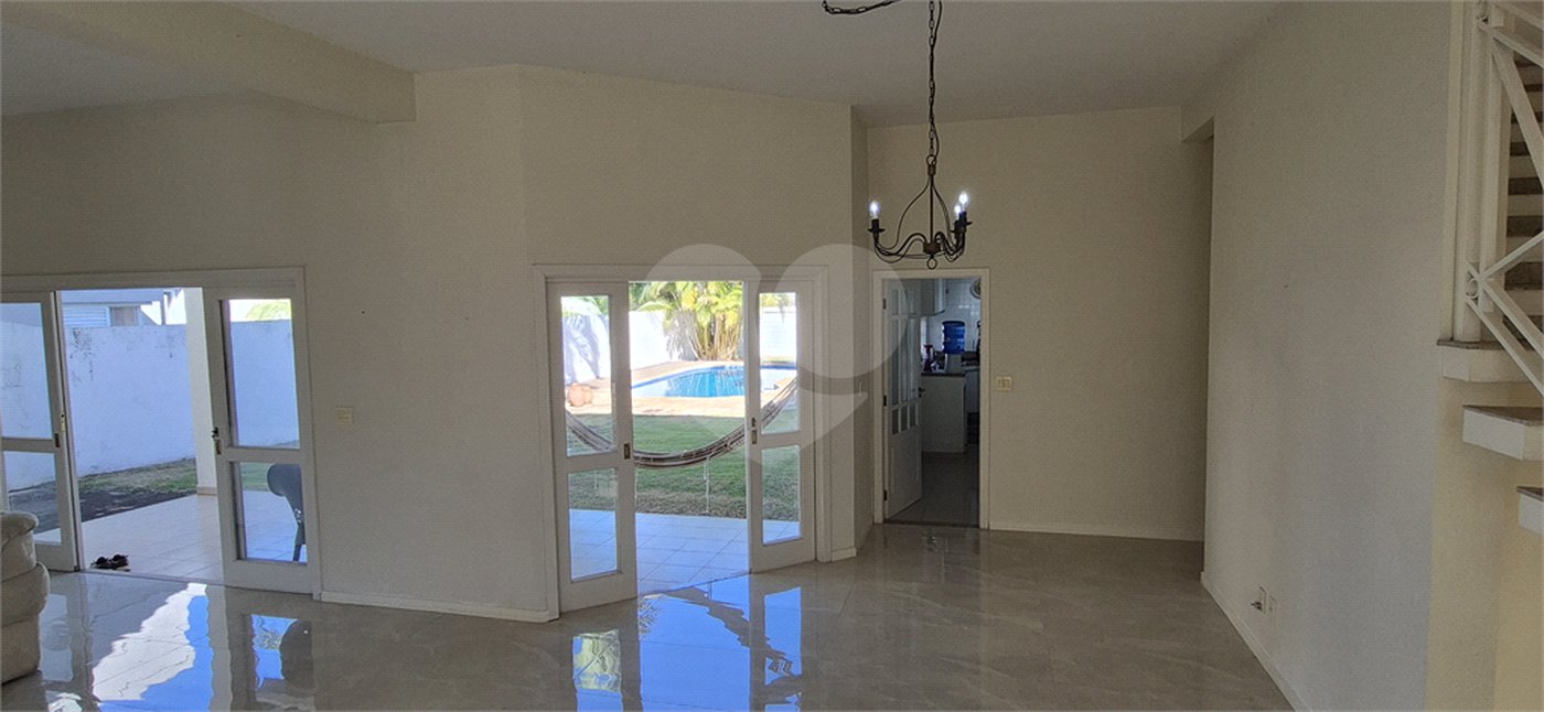 Casa à venda ou para alugar com 3 suítes no condomínio Jardim Theodora, Itu - SP