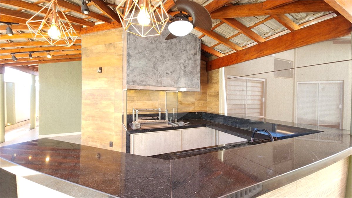 Casa à venda com 3 quartos, sendo 1 suíte, no condomínio Veneto, Araraquara - SP