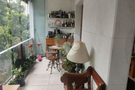 Apartamento à venda com 4 quartos, sendo 2 suítes, em Cosme Velho, Rio de Janeiro, RJ