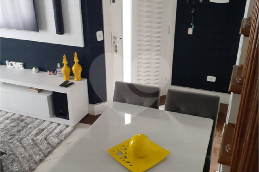 Casa à venda com 2 quartos, sendo 1 suíte, no condomínio Residencial Vila da Serra, São Paulo - SP