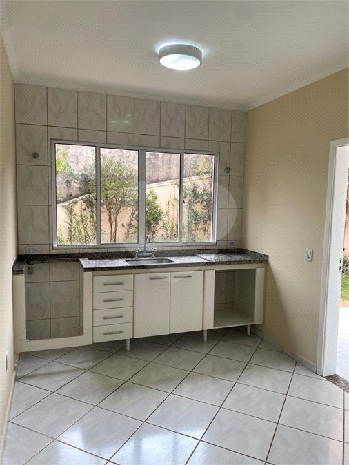 Casa para alugar com 3 quartos, sendo 1 suíte, no condomínio Reserva da Mata, Vinhedo - SP