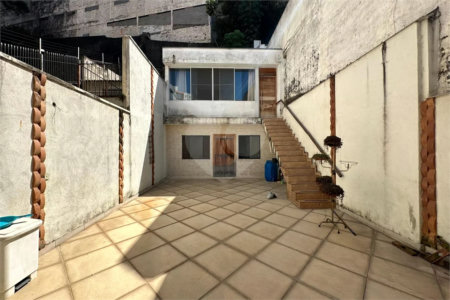 Sobrado à venda com 4 quartos, sendo 2 suítes, em Vila Ipojuca, São Paulo, SP