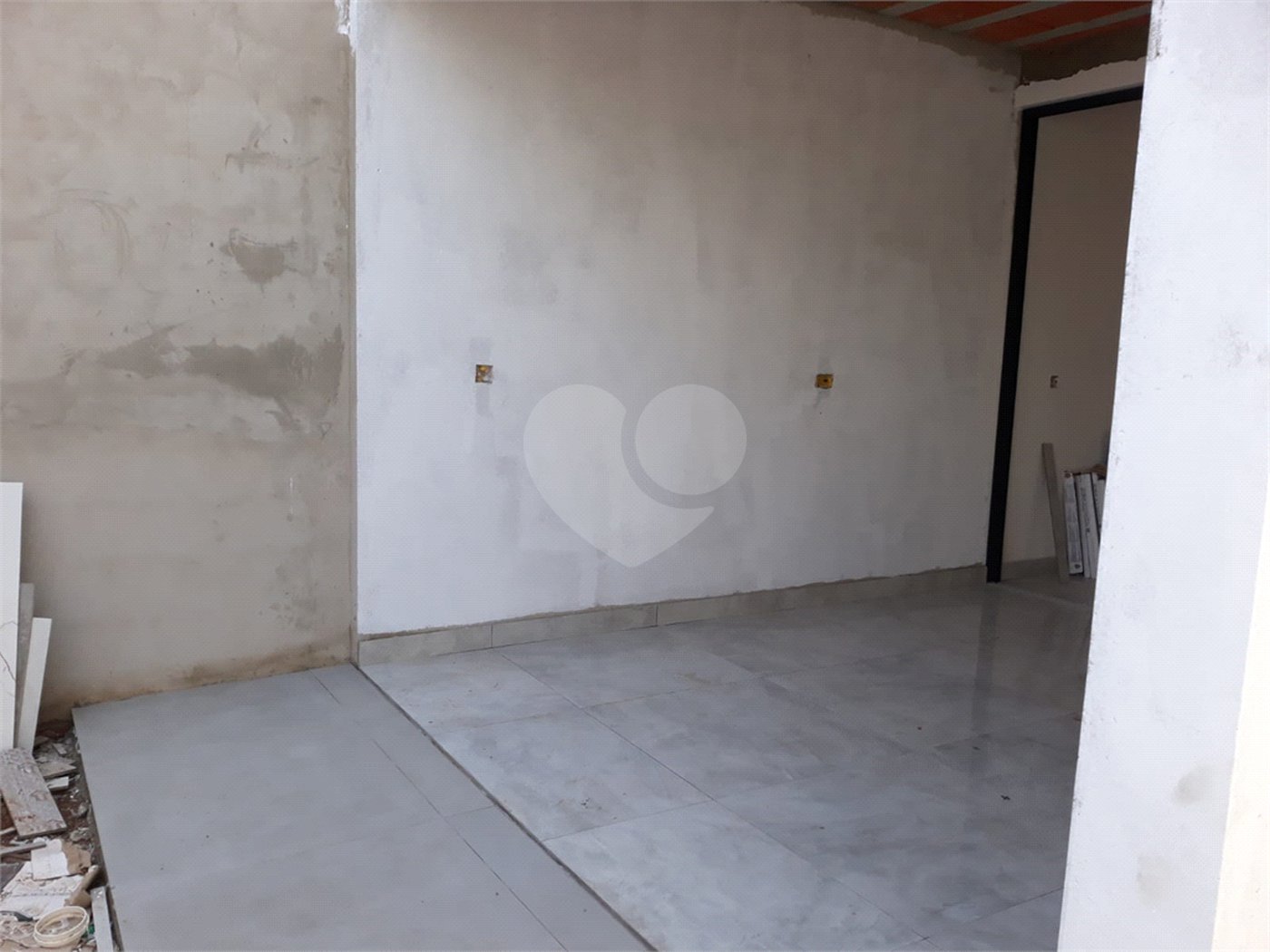 Sobrado à venda com 3 quartos, sendo 1 suíte, em Jardim Brasil, São Roque, SP