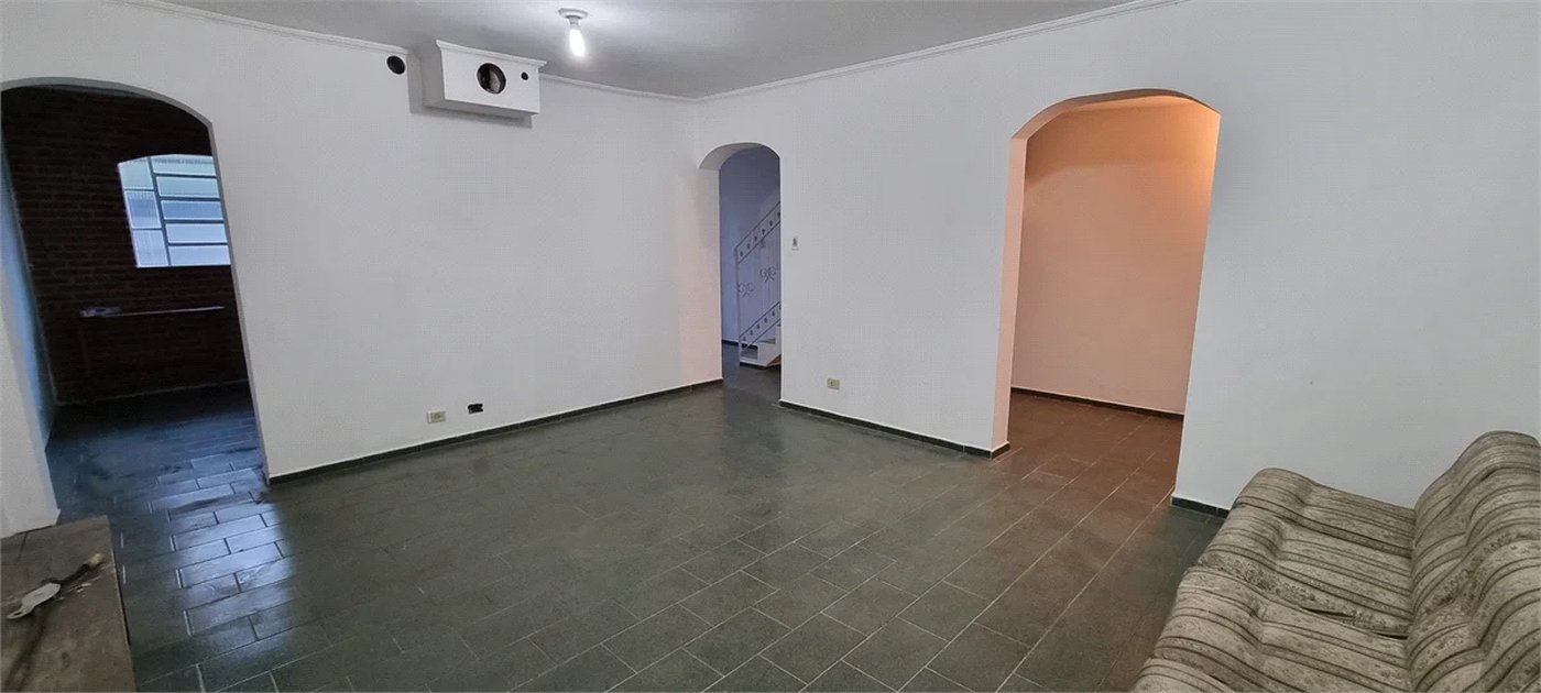 Casa à venda com 3 quartos, sendo 1 suíte, em Jardim Rosa Maria, São Paulo, SP