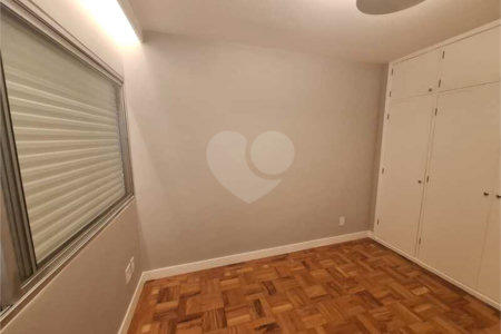Apartamento à venda com 3 quartos, sendo 1 suíte, em Itaim Bibi, São Paulo, SP