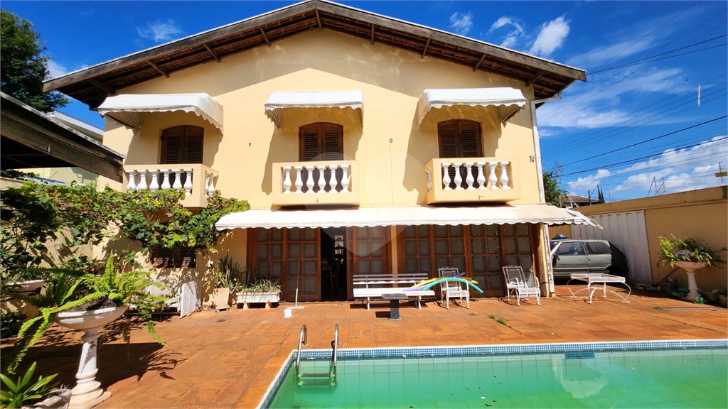 Sobrado à venda ou para alugar com 5 quartos, sendo 1 suíte, em Vila Harmonia, Araraquara, SP