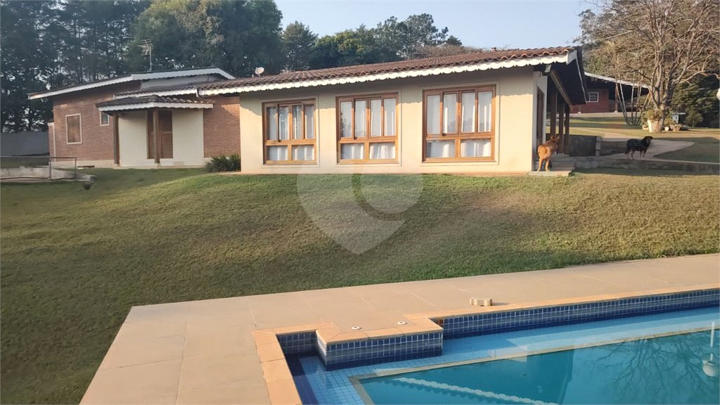 Casa à venda com 9 quartos, sendo 4 suítes, em Jardim Maracanã, Atibaia, SP