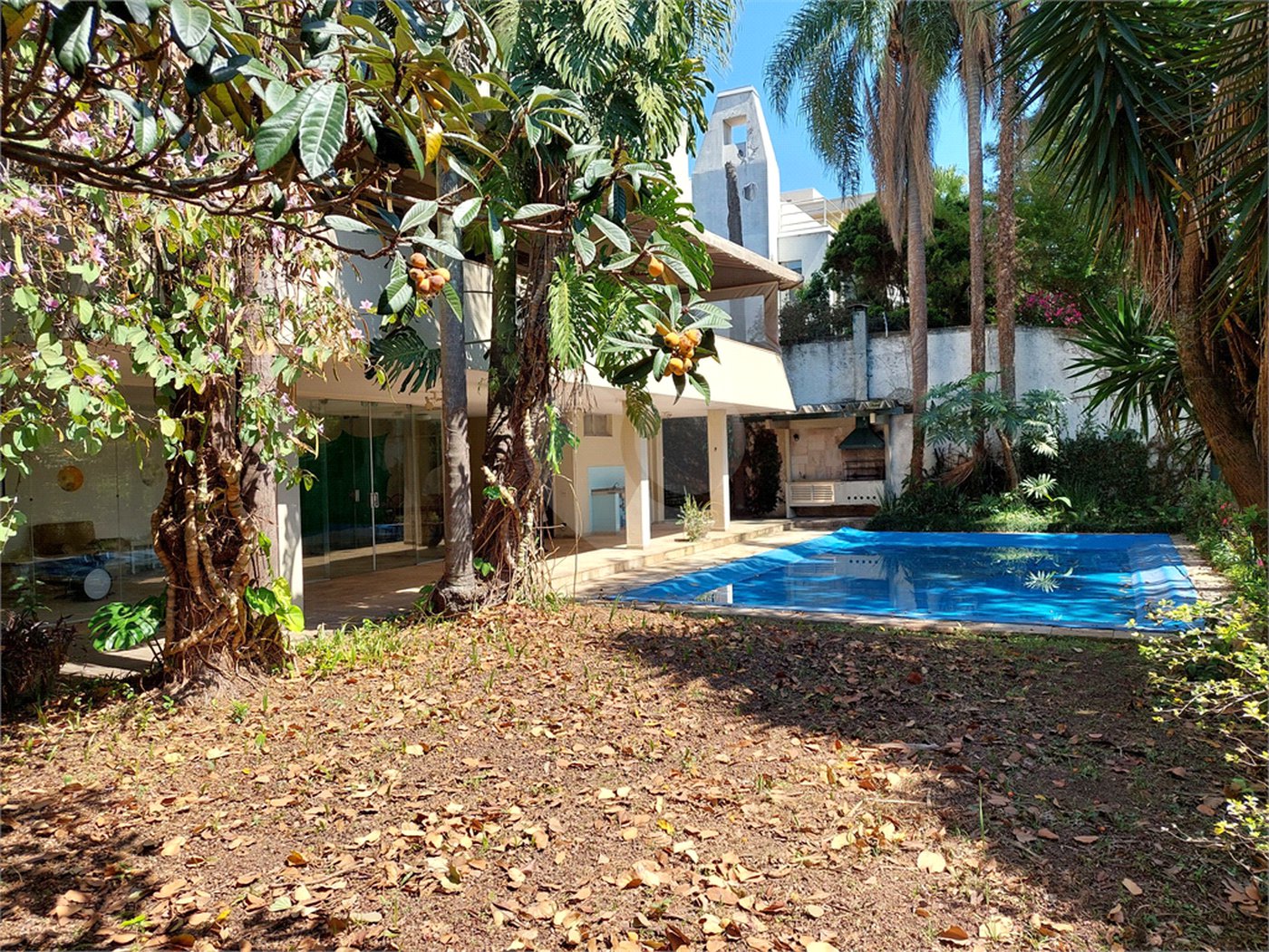 Casa à venda com 3 suítes em Jardim Leonor, São Paulo, SP