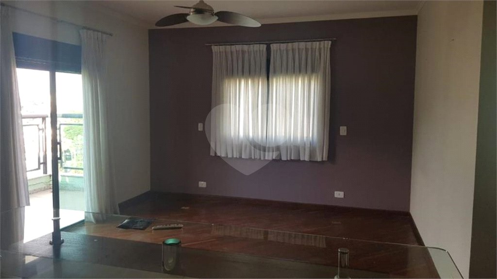 Sobrado à venda com 4 suítes em Horto, São Paulo, SP