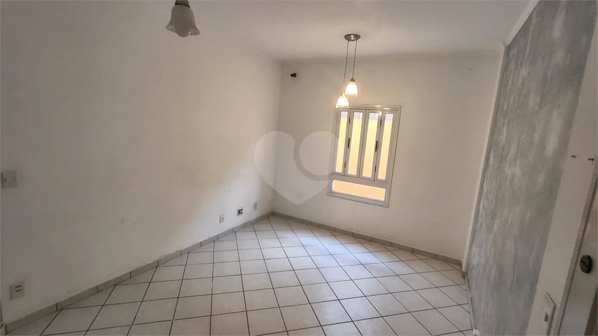 Apartamento à venda com 2 quartos, sendo 1 suíte, no Centro, Vinhedo, SP