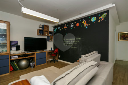 Casa à venda com 4 suítes no condomínio Villaggio DI Palme, São Paulo - SP