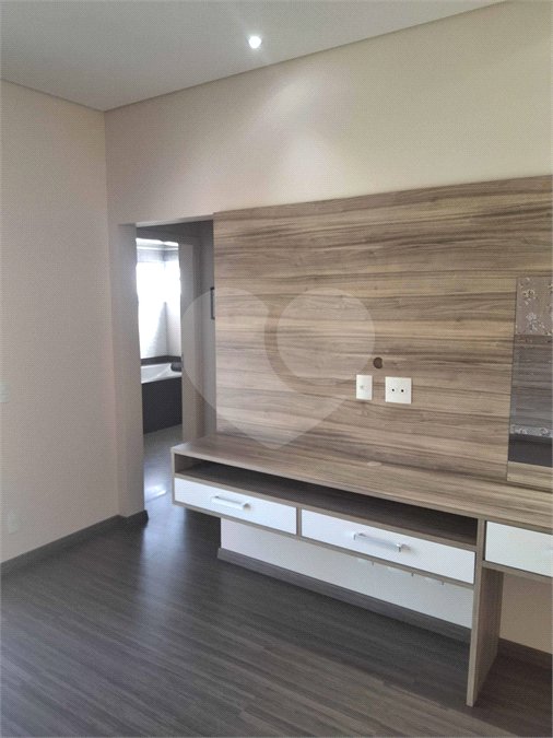 Casa à venda com 3 suítes no condomínio Portal do Jequitibá, Valinhos - SP
