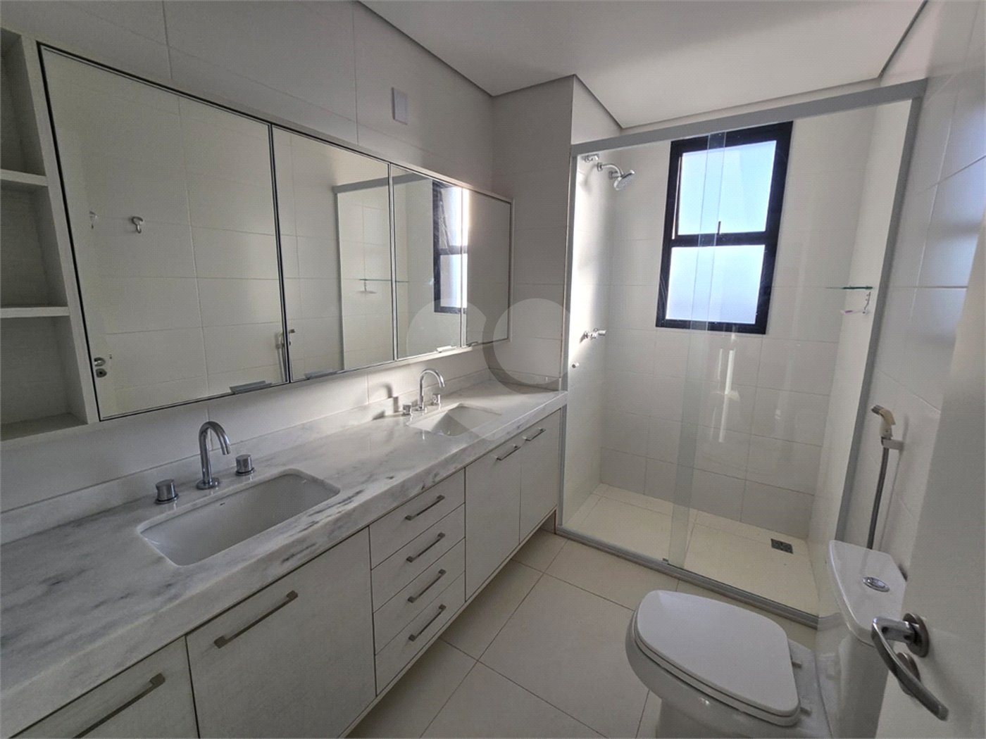 Apartamento para alugar com 3 suítes no Centro, Itapetininga, SP
