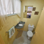 Casa à venda com 3 quartos, sendo 1 suíte, no condomínio Village St. Louis, São Paulo - SP