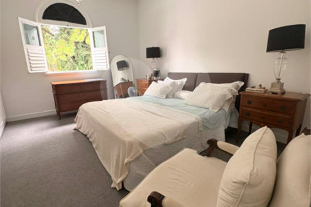 Casa Térrea à venda com 4 suítes em Anchieta, São Bernardo do Campo, SP