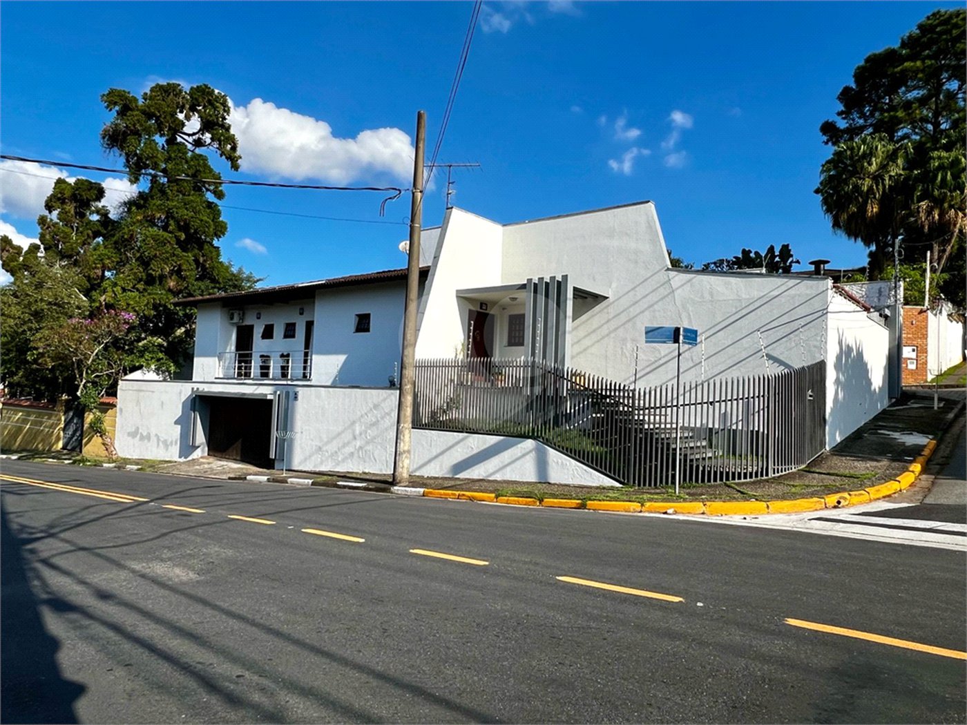 Casa à venda com 3 suítes em Vila Oliveira, Mogi das Cruzes, SP