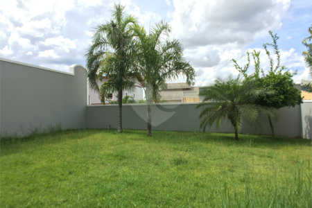 Casa à venda ou para alugar com 3 suítes no condomínio Recanto dos Paturis, Vinhedo - SP