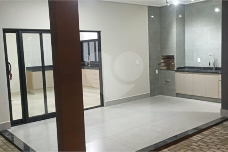 Casa à venda com 3 quartos, sendo 1 suíte, no condomínio Lagos D´icaraí, Salto - SP