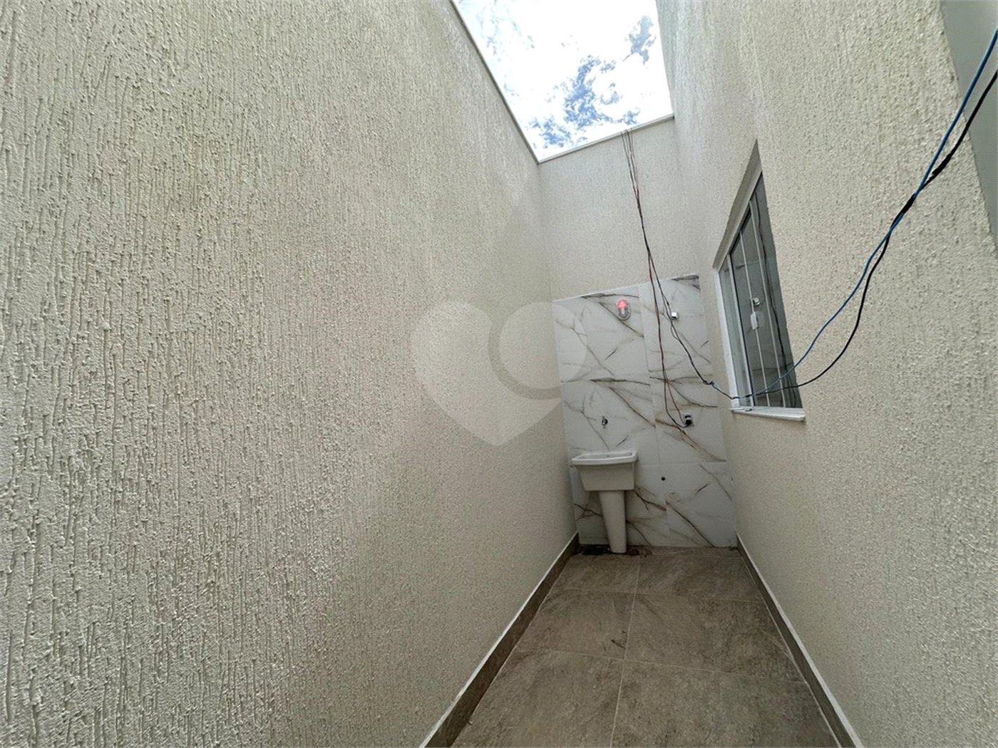 Casa à venda com 2 quartos, sendo 1 suíte, em Guriri, Cabo Frio, RJ