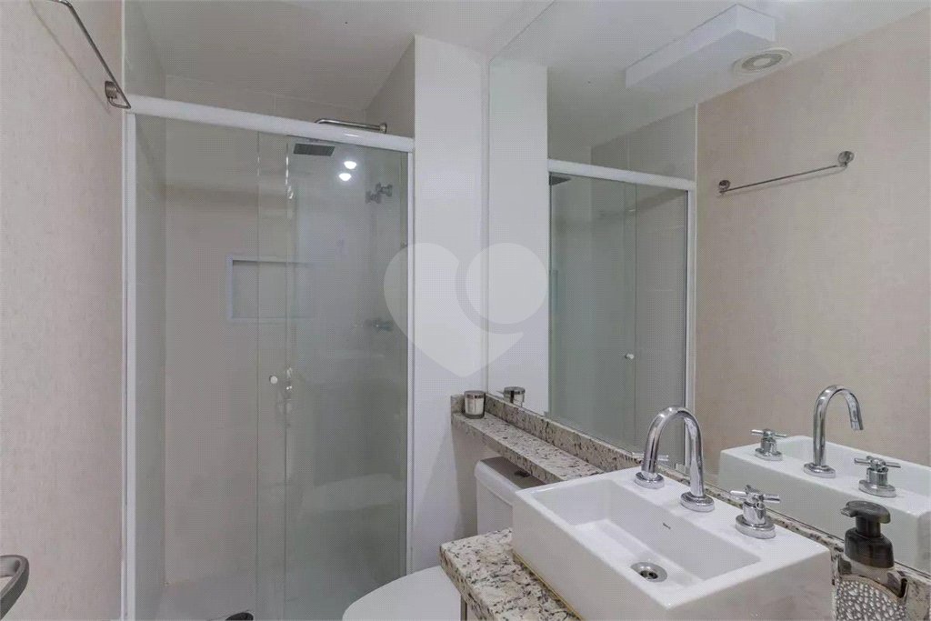 Apartamento à venda com 2 quartos, sendo 1 suíte,  em Vila Andrade, São Paulo, SP